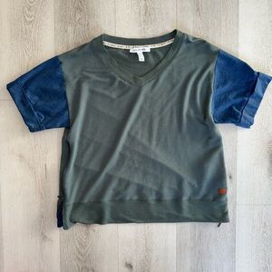 Peace Love World French Terry Short sleeve tee size xs